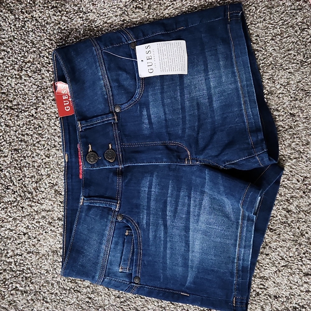 Shorts GUESS Denim Dark Wash. Size 26. Womens. NEW! w/Tags